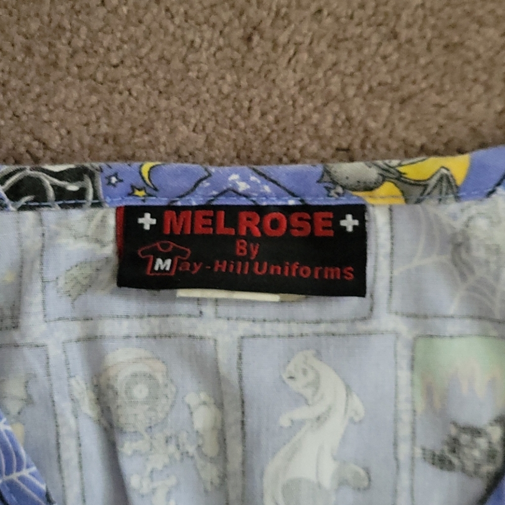 Scrub top - Picture 2 of 4